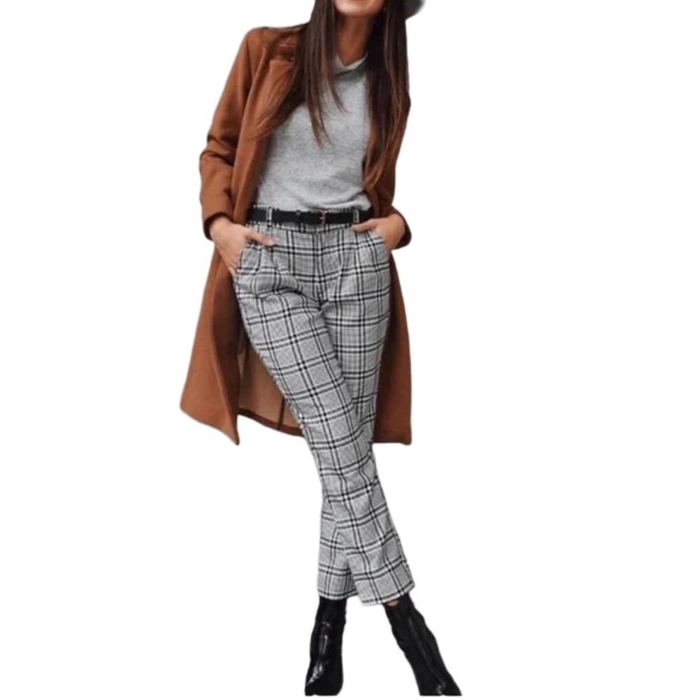 Abercrombie & Fitch Black and White Plaid Trousers